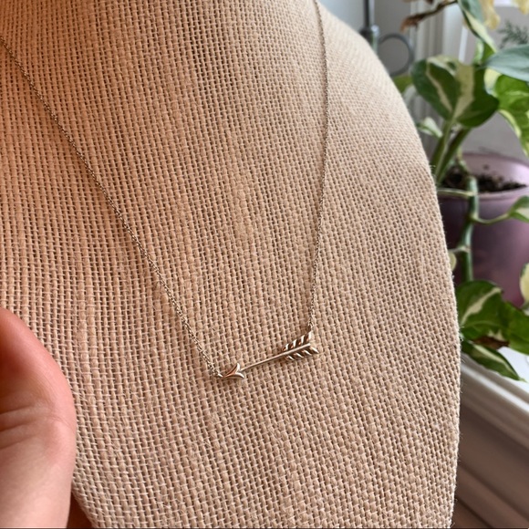 Tiffany & Co. Jewelry - Retired Tiffany & co. arrow necklace ✨